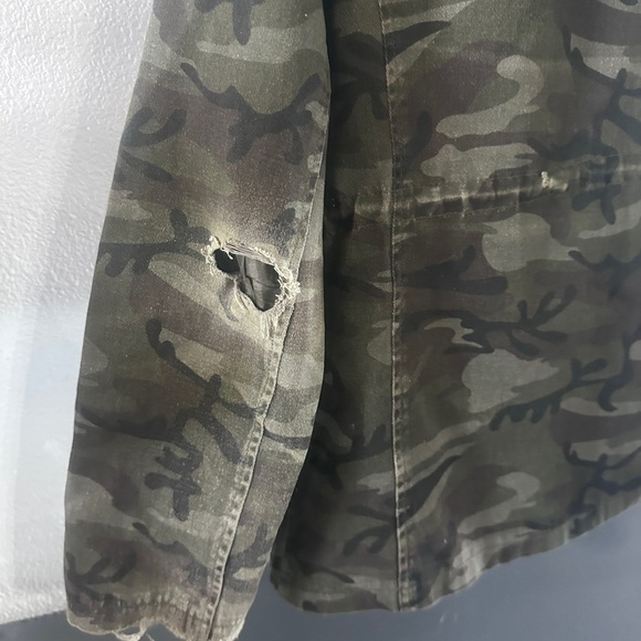Zenana Outfitters women’s Camouflage Jacket - Picture 6 of 6